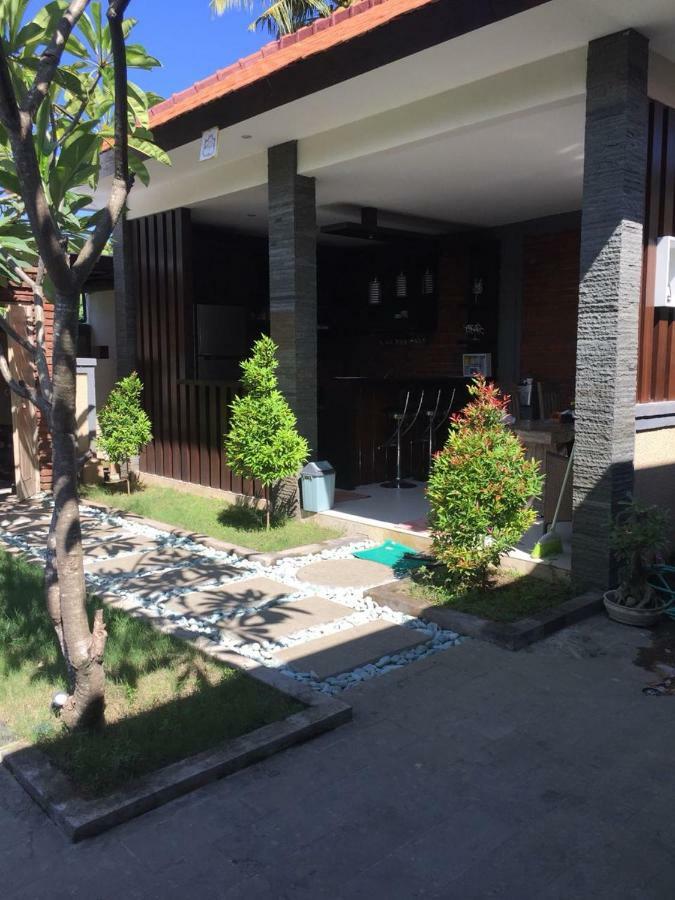 Villa Twin Lovina Exterior photo