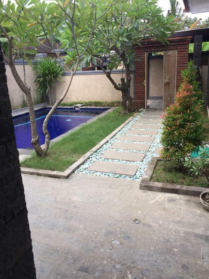 Villa Twin Lovina Exterior photo
